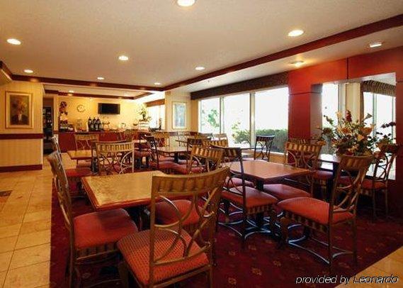 Quality Inn Milwaukee- ברוקפילד מסעדה תמונה