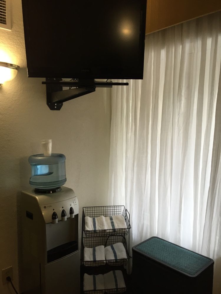 Quality Inn Milwaukee- ברוקפילד מראה חיצוני תמונה