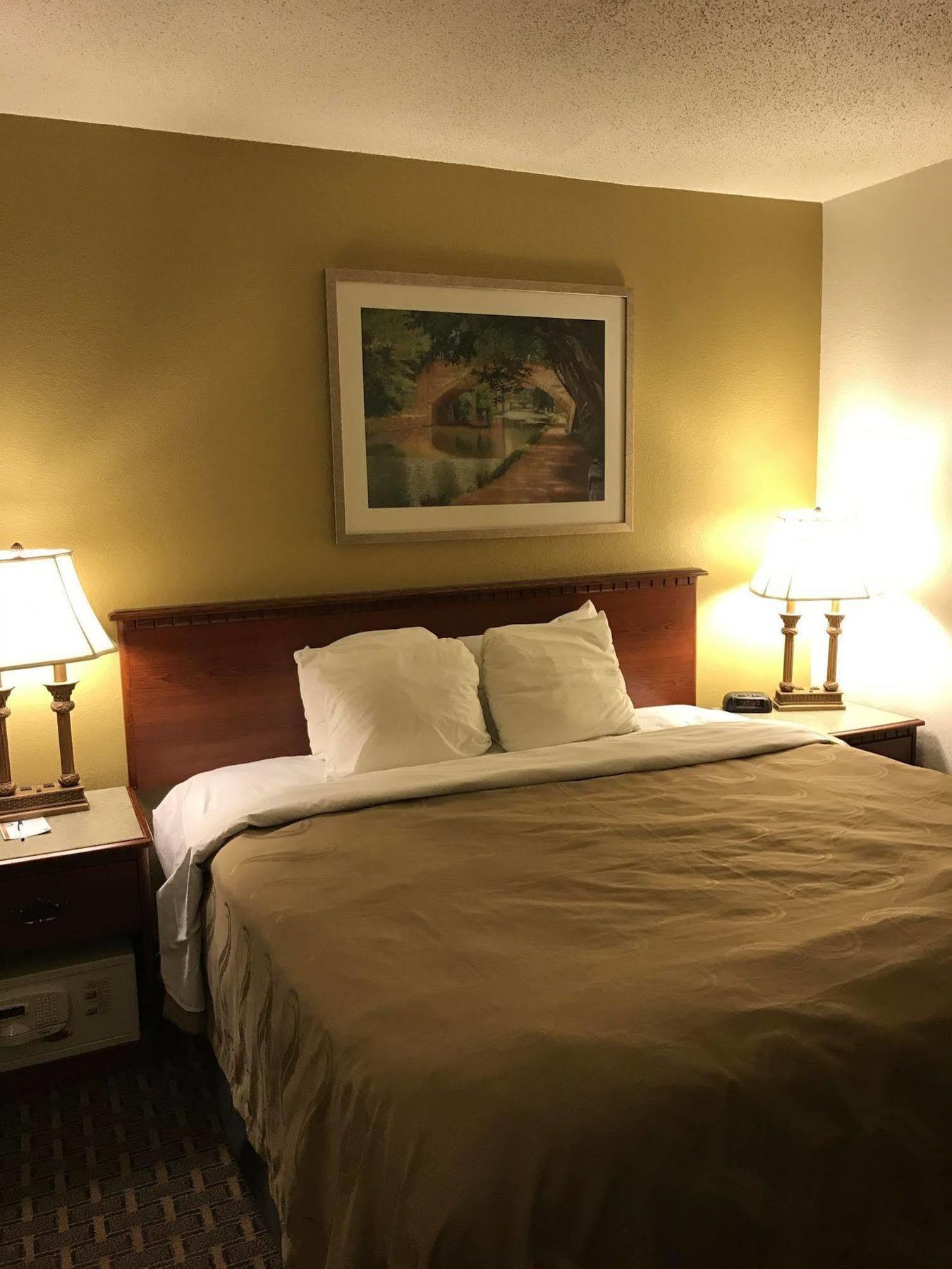 Quality Inn Milwaukee- ברוקפילד מראה חיצוני תמונה